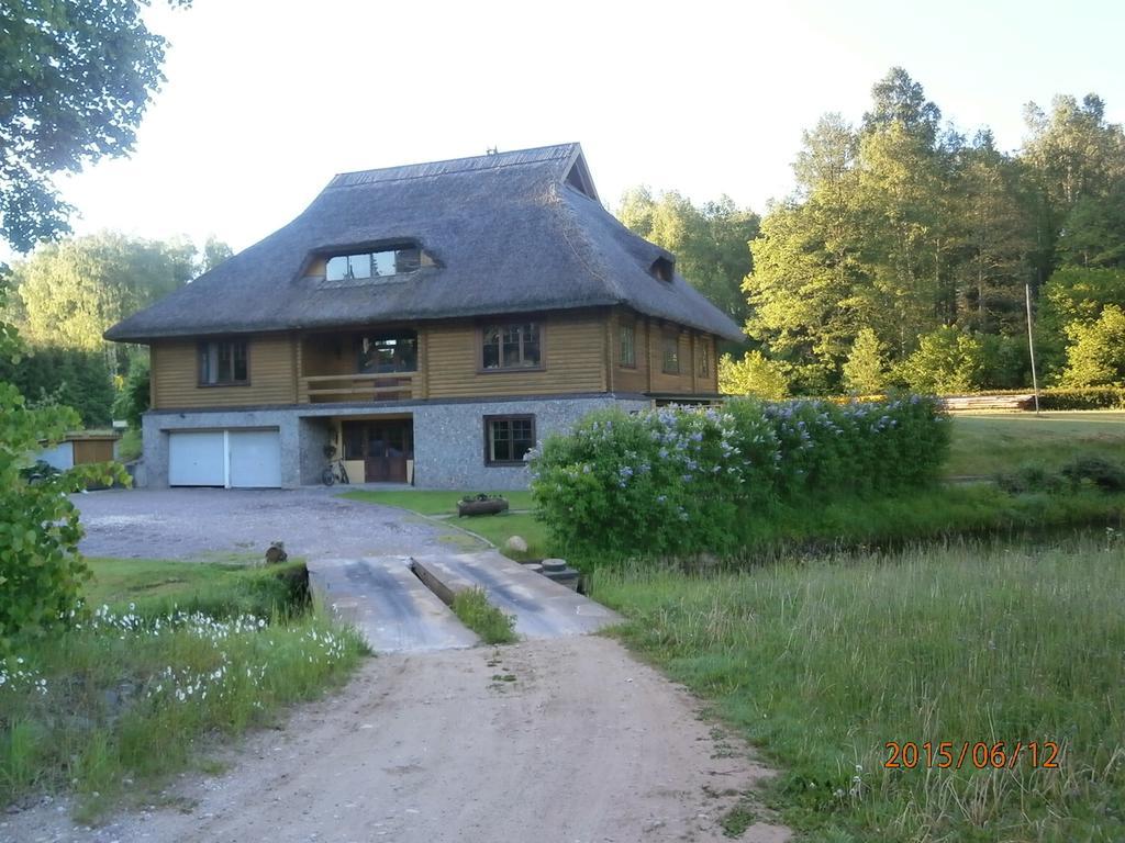 Mezupes Guest House Tūja Exterior foto